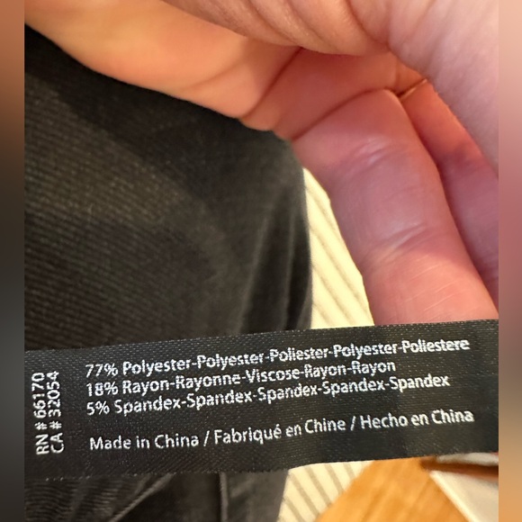 Urban outfitters tie knot waffle knit blouse V neck with tortoise buttons. - Picture 3 of 12